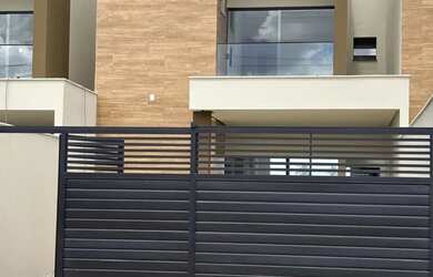 Imagem: A casa em condomínio possui 3 Dormitórios, 2 Banheiros, 2