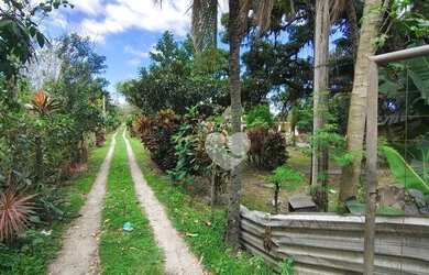 Imagem: O terreno possui 3851m² de Área e está localizado em Vargem