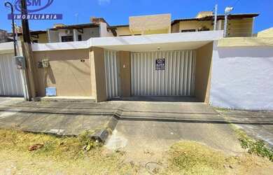 Imagem: A casa possui 3 Dormitórios, 5 Banheiros, 3 Vagas na garagem