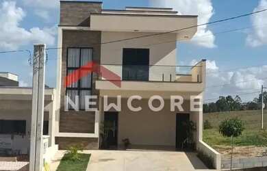 Imagem: A casa em condomínio possui 3 Dormitórios, 4 Banheiros, 2