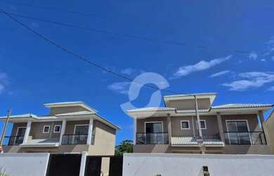 Imagem: A casa possui 2 Dormitórios, 3 Banheiros, 1 Vaga na garagem