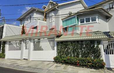 Imagem: A casa possui 4 Dormitórios, 5 Banheiros, 5 Vagas na garagem