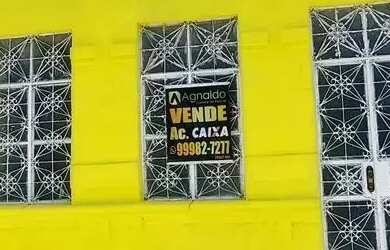 Imagem: A casa possui 3 Dormitórios, 2 Banheiros, 120m² de Área e