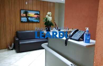 Imagem: A casa possui 5 Dormitórios, 4 Banheiros, 3 Vagas na garagem