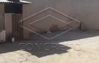 Imagem: A casa possui 1 Dormitório, 1 Banheiro, 3 Vagas na garagem