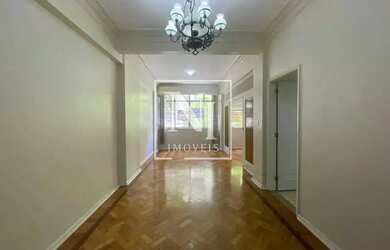 Imagem: O apartamento possui 3 Dormitórios, 2 Banheiros, 80m² de Área