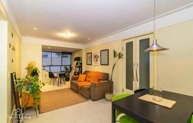 Imagem: O apartamento possui 2 Dormitórios, 2 Banheiros, 1 Vaga na