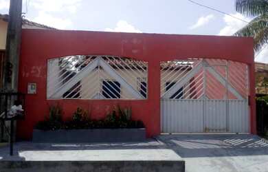 Imagem: A casa possui 2 Dormitórios, 1 Vaga na garagem e está localizado