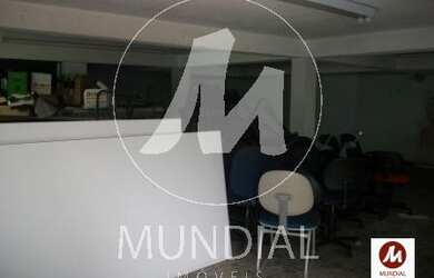 Imagem: O depósito possui 4 Vagas na garagem, 589m² de Área e está