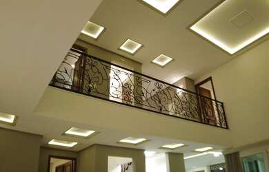 Imagem: A casa em condomínio possui 5 Dormitórios, 5 Banheiros, 5