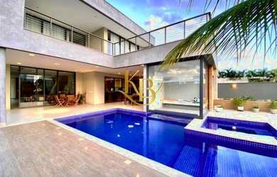 Imagem: A casa em condomínio possui 5 Dormitórios, 5 Banheiros, 4