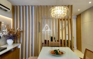 Imagem: O apartamento possui 4 Dormitórios, 3 Banheiros, 2 Vagas na