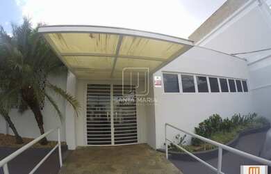 Imagem: O depósito possui 5 Vagas na garagem e 638m² de Área e está