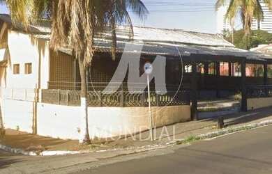 Imagem: O depósito possui 5 Vagas na garagem, 379m² de Área e está