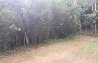 Imagem: O terreno possui 4000m² de Área e está localizado em Cascata