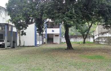 Imagem: O terreno possui 1280m² de Área e está localizado em Bangu