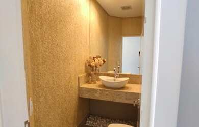 Imagem: A casa em condomínio possui 3 Dormitórios, 4 Banheiros e 10m²