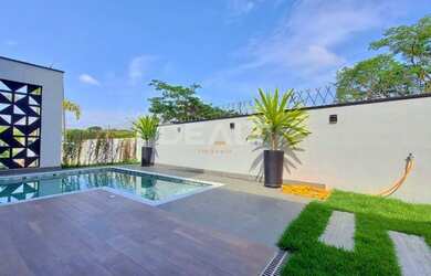 Imagem: A casa em condomínio possui 3 Dormitórios, 3 Banheiros, 4