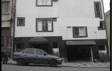Imagem: O depósito possui 5 Vagas na garagem, 1.547m² de Área e