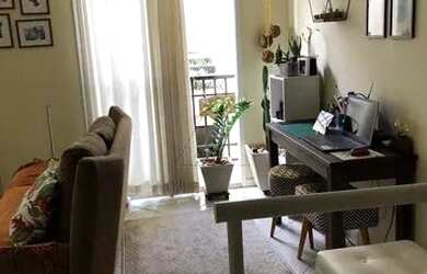 Imagem: A casa em condomínio possui 3 Dormitórios, 1 Banheiro, 2 Vagas