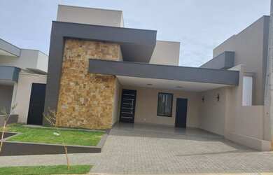 Imagem: A casa em condomínio possui 3 Dormitórios, 4 Banheiros, 2