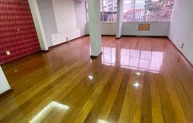 Imagem: O apartamento possui 3 Dormitórios, 3 Banheiros, 215m² de