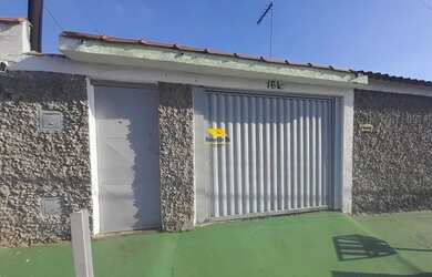 Imagem: A casa possui 1 Dormitório, 1 Banheiro, 5 Vagas na garagem