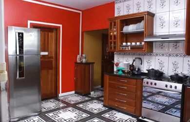 Imagem: A casa possui 2 Dormitórios, 1 Banheiro, 1 Vaga na garagem