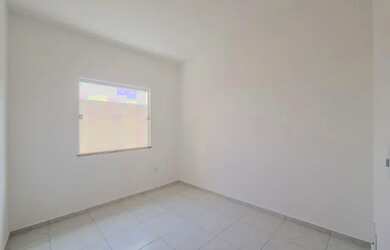 Imagem: A casa possui 2 Dormitórios, 2 Banheiros, 4 Vagas na garagem