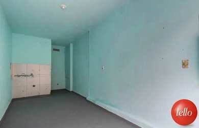 Imagem: O depósito possui 40m² de Área e está localizado em Água