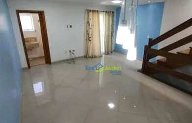 Imagem: A casa possui 3 Dormitórios, 5 Banheiros, 4 Vagas na garagem