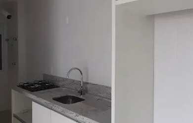 Imagem: O apartamento possui 2 Dormitórios, 1 Banheiro, 1 Vaga na garagem