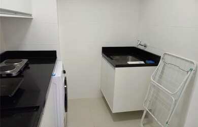 Imagem: O studio possui 1 Dormitório, 1 Banheiro, 41m² de Área e