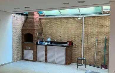 Imagem: A casa possui 3 Dormitórios, 3 Banheiros, 2 Vagas na garagem