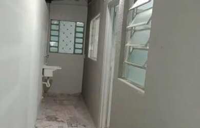 Imagem: A casa possui 1 Dormitório, 1 Banheiro, 35m² de Área e está