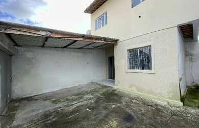 Imagem: A casa possui 4 Dormitórios, 2 Banheiros, 2 Vagas na garagem