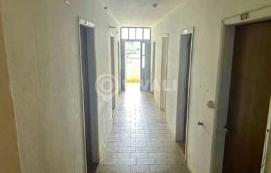 Imagem: O depósito possui 495m² de Área e está localizado em Centro