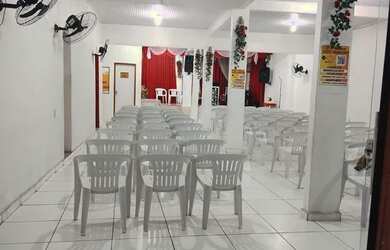 Imagem: A casa possui 2 Banheiros e está localizado em Novo Aleixo