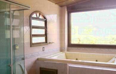 Imagem 7: Casa de alto padrão com 3 suítes e área de lazer completa em Santana...