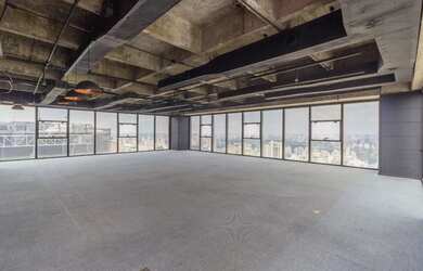 Imagem: O depósito possui 4 Vagas na garagem, 168m² de Área e está