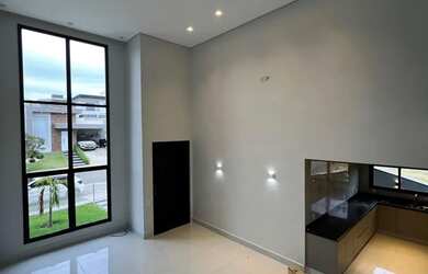 Imagem: A casa em condomínio possui 3 Dormitórios, 4 Banheiros, 4