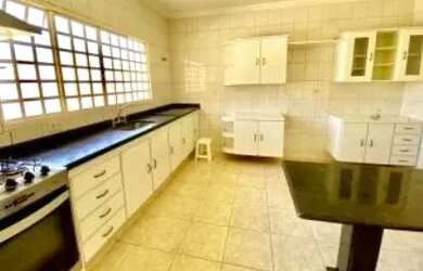 Imagem 9: Casa com 3 dormitórios à venda por R$ 700.000,00 - Jardim Jequitibá - Marília/SP