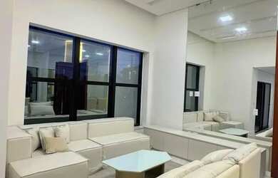 Imagem 15: Residência de Luxo com Piscina, Jacuzzi e Espaço Gourmet Completa e...