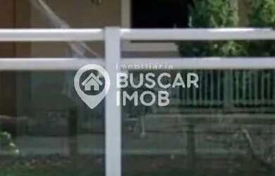 Imagem: A casa em condomínio possui 3 Dormitórios, 2 Banheiros, 215m²