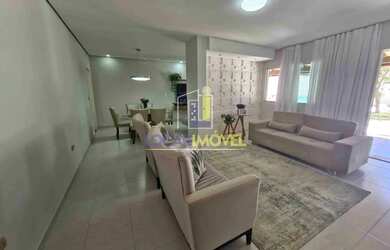 Imagem: A casa possui 3 Dormitórios, 4 Banheiros, 5 Vagas na garagem