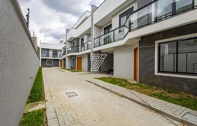 Imagem 1: Sobrado em condomínio 3 quatros em Santa Felicidade