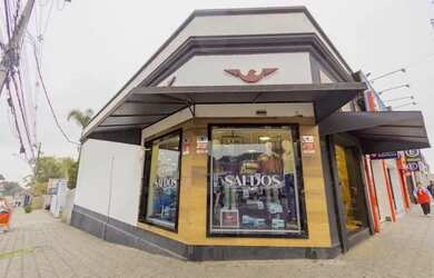 Imagem: O terreno possui 750m² de Área e está localizado em Bacacheri