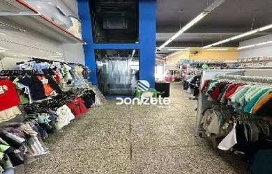 Imagem: O depósito possui 5 Vagas na garagem, 750m² de Área, Churrasqueira