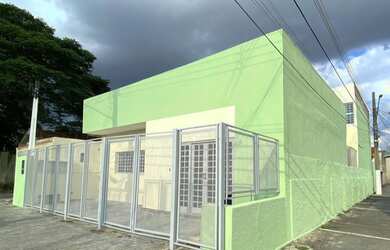 Imagem: O depósito possui 262m² de Área e está localizado em Pedregulho