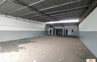 Imagem: O depósito possui 4 Vagas na garagem e 209m² de Área e está